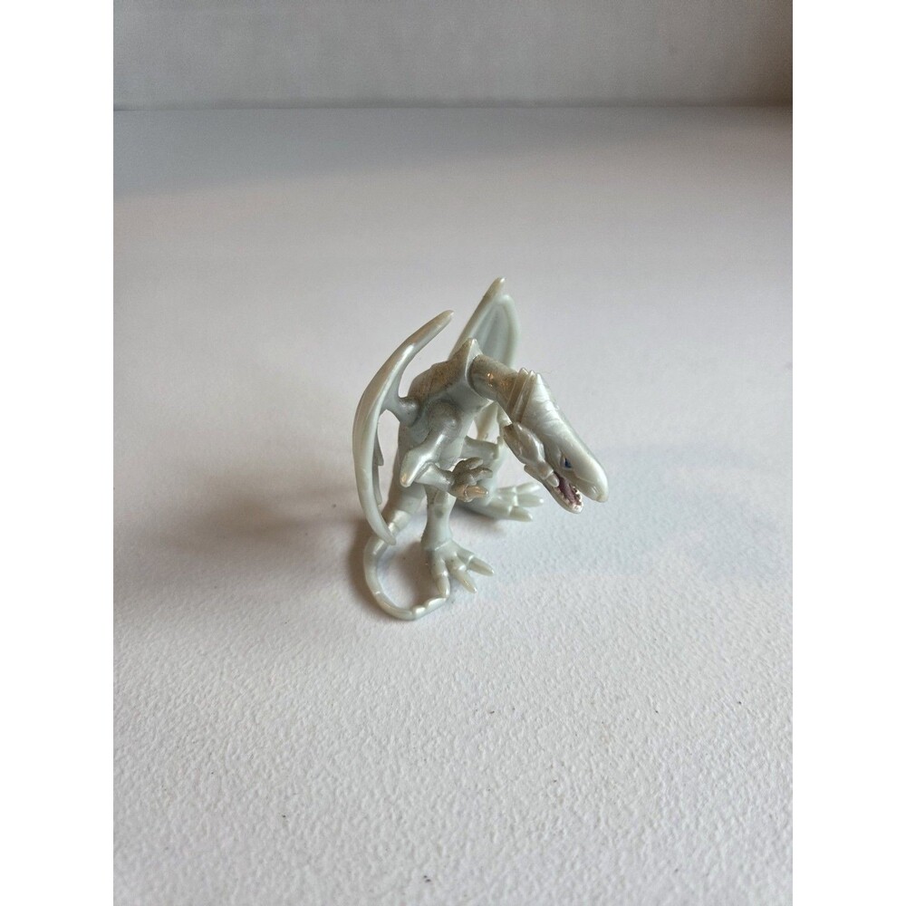 Vintage Yu-Gi-Oh! Blue Eyes White Dragon Figure 2 Inch Mini Kazuti Takahashi